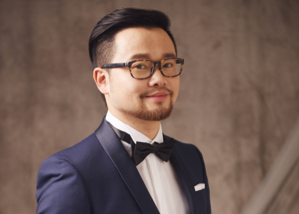 ■ VICTOIRES INTERNATIONALES DE LA CRÉATION ET DES STYLES ARTISTIQUES CANNES 2020<br/>Yi Liu Yi, peintre, Lauréat du Palmarès 