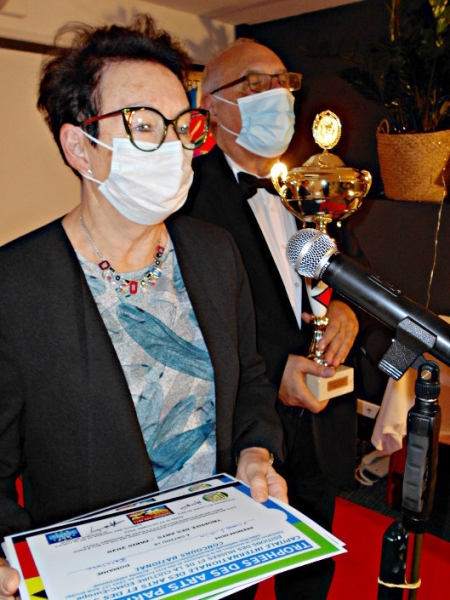 Annie d'Herpin présidente du Jury annonce le PALMARES DES TROPHEES DES ARTS PARIS 2020 dans les Salons de Hôtel Mercure **** Paris XVème Porte de Versailles.