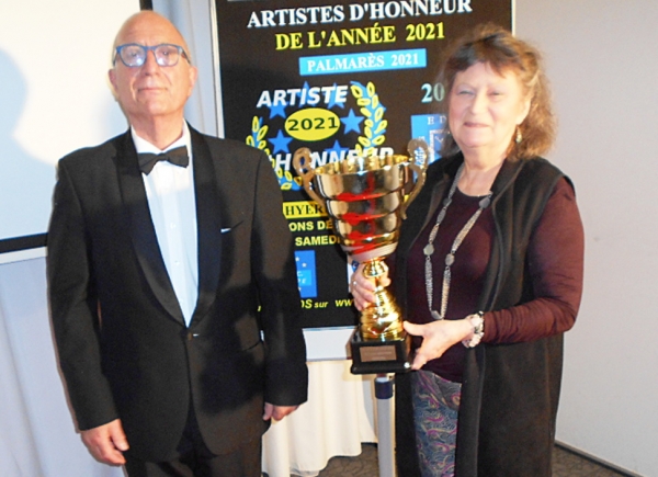 Nicole Meunier, peintre, COUPE DES ARTS 2021 avec le critique d'Art Antoine Antolini, Salon DALI, Hôtel Mercure **** Hyères-Les-Palmiers Côte-d'Azur 