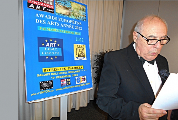 Annonce par le président du Comité du Jury du Palmarès des Awards Européens des Arts 2022 Salon Dali Hôtel Mercure **** à Hyères-Les-Palmiers Côte-d'Azur