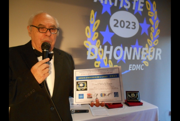 Annonce de la nomination de Sylviane LEBLOND Artiste d'Honneur de l'Année 2023 cérémonie nationale Hyères-Les-Palmiers Salons IBIS*** Centre Côte-d'Azur