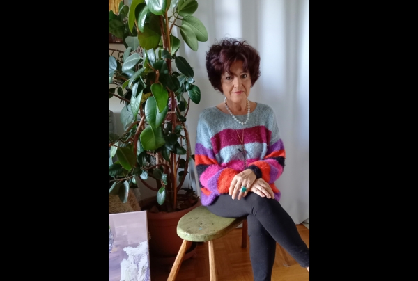 Artiste peintre abstraite contemporaine, Lauréate du Palmarès, Michèle GUILLOT, réalise une peinture avant gardiste et évocatrice de haut niveau. Elle a obtenu le Trophée Européen des Arts et Styles lors de l’Événementiel concours 2024    