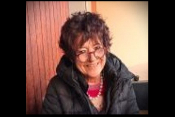 Michèle GUILLOT, artiste peintre contemporaine, a su construire un style abstrait évocatoire et allégorique, ses titres donnent une direction de lecture et ouvrent de nouvelles dimensions narratives dans l'abstraction lyrique. Un pas en avant dans l'art. 