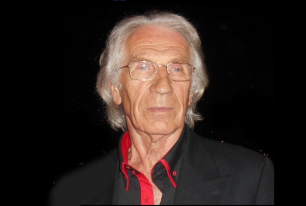 Alain DELIC, lauréat du Palmarès, chercheur en art, peint et crée au Portugal. Il a obtenu le Trophée de la IIIè Journée Mondiale des Styles Artistiques 2024. Son talent a convaincu le Comité du Jury qui lui a attribué la prestigieuse distinction.