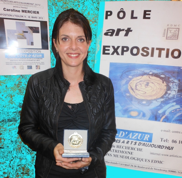 LA PEINTRE CAROLINE MERCIER A OBTENU LA MÉDAILLE  