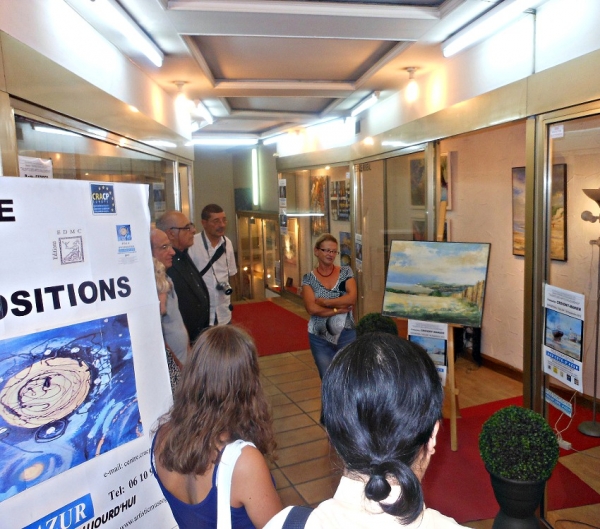 Ici, au Pôle Exposition Sud Côte-d'Azur, Françoise CROIGNY-MANIER présente ses peintures au Comité du Jury 