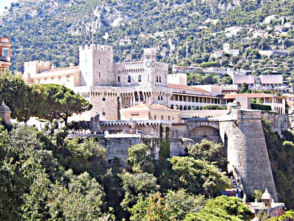 VUE DE LA PRINCIPAUTE DE MONACO