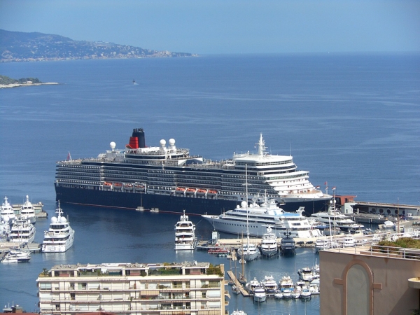 LE QUEEN ELIZABETH A MONACO - SEPTEMBRE 2013 -