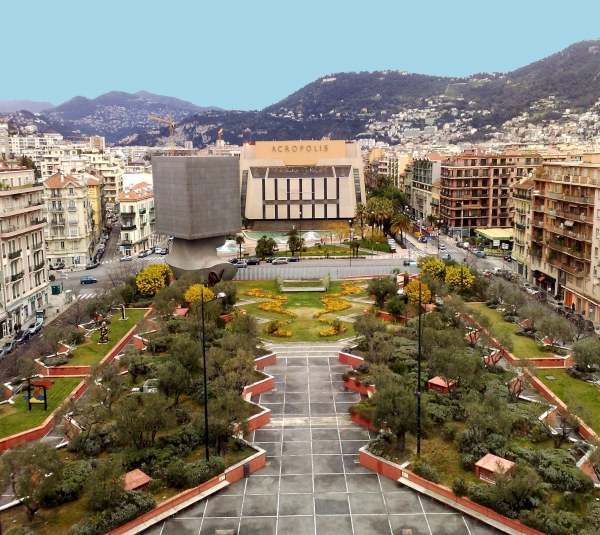 Vue sur la ville à partir du toit du MAMAC de NICE 