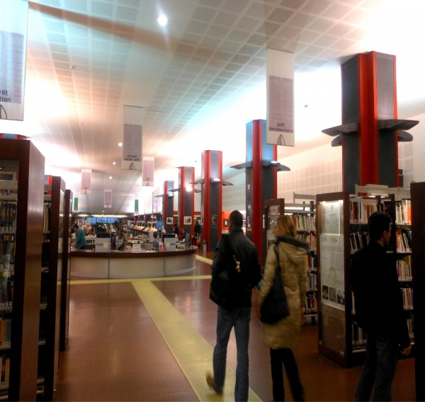 Vue de la bibliothèque du MAMAC de NICE