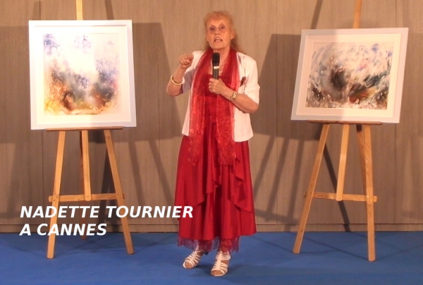 Nadette TOURNIER , ici, présente avec compétence et technicité, son style et sa démarche artistique devant le Jury GRANDS PINCEAUX DE FRANCE réuni à Cannes. Son style et son talent lui permettent de décrocher l'éminente distinction PINCEAU DE FRANCE OR