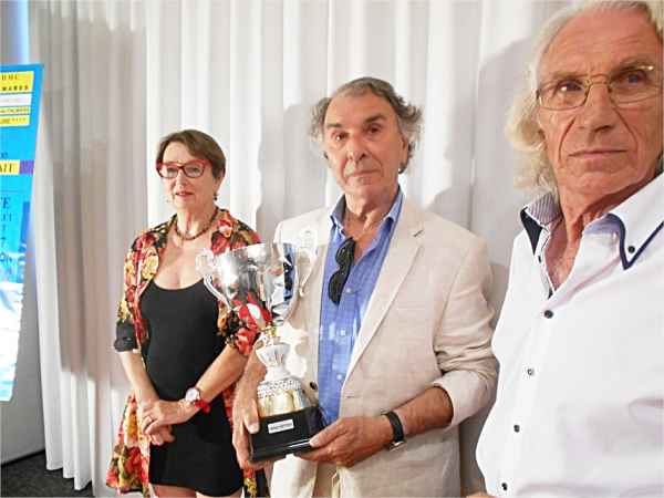  Annie d'HERPIN, présidente du Jury, Gilles VETTER peintre, Alain DELIC vice-président du Jury