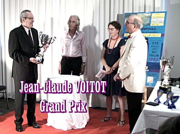 Le peintre aquarelliste Jean-Claude VOITOT recevant à Hyères-les-Palmiers le GRAND PRIX DES ARTS 2017 