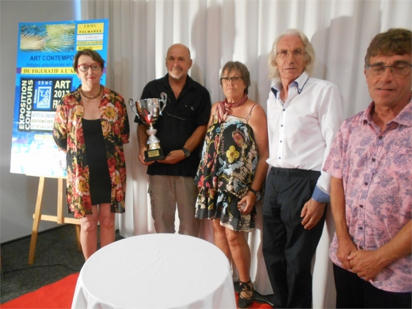 Bob CHATELAIN, Grand Prix des Arts 2017, ici durant la cérémonie du Palmarès son prix est réceptionné par un ami qui le représente durant la cérémonie.