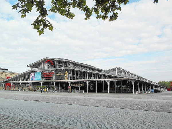 LA GRANDE HALLE DE LA VILLETTE A PARIS