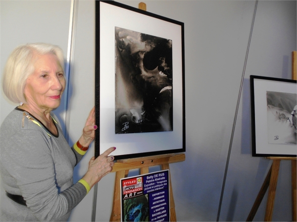 Betty de Rus lors de son Exposition-Hommage 