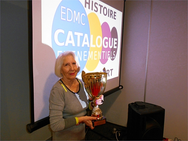 Betty de Rus, peintre Trophée Commémoratif pour son Exposition-Hommage 