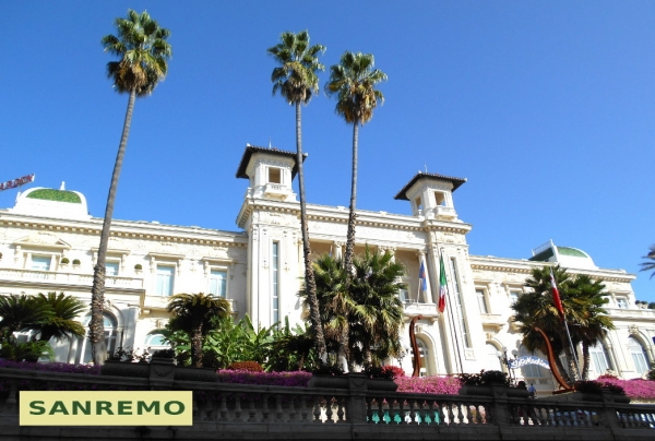 Italie - Vue de Sanremo. Le casino.